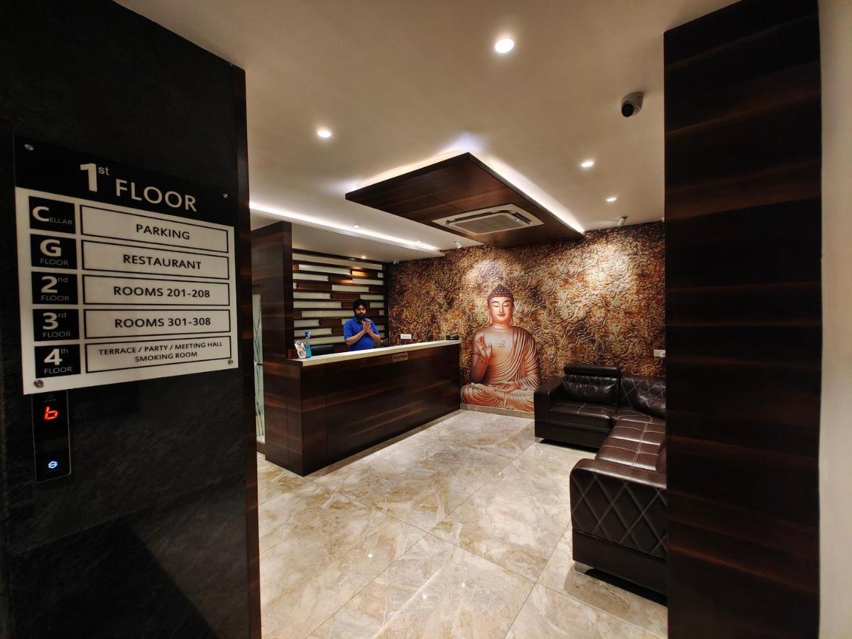 Hotel Thousand Pillars Варангал Экстерьер фото